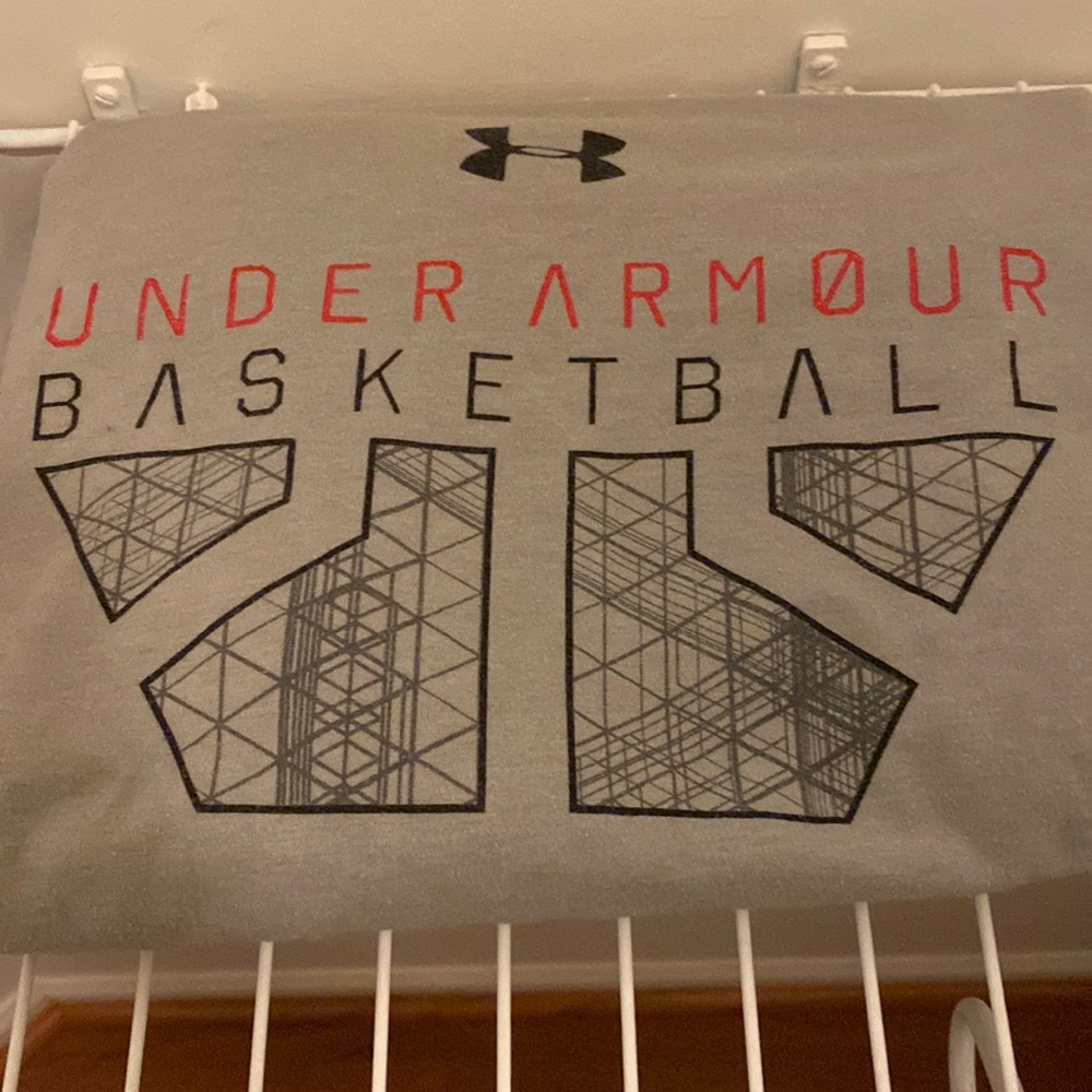Under Armor Basketball Shirt